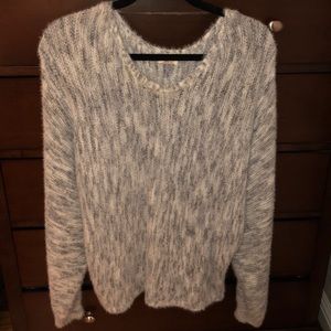 EUC Cozy Soft Sweater. only worn once